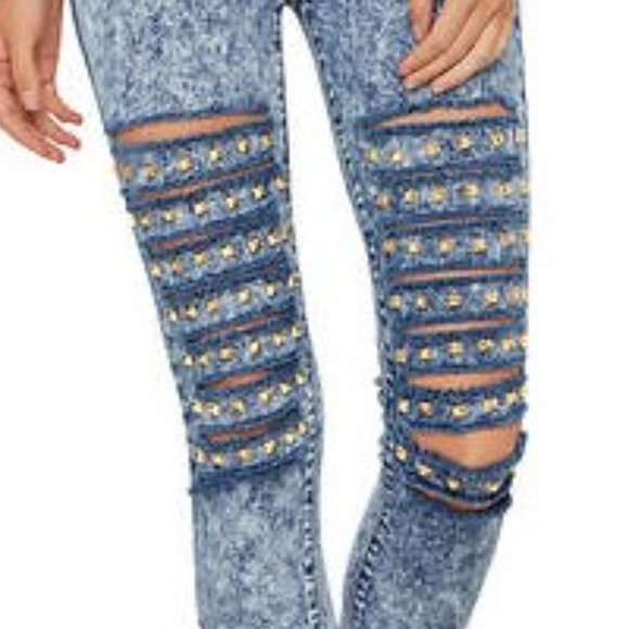 📦 REDUCED! Gold Studded Denim Jeans - Picture 3 of 5